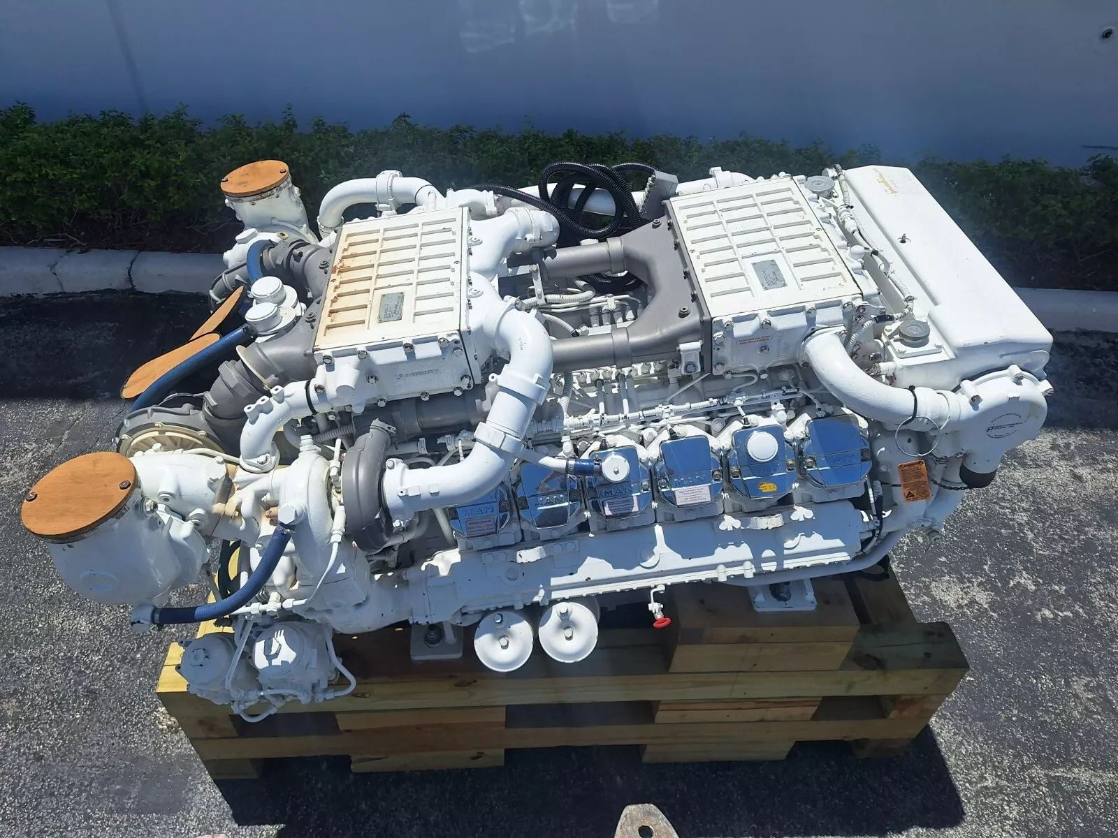 V-12 1550  used marine engines